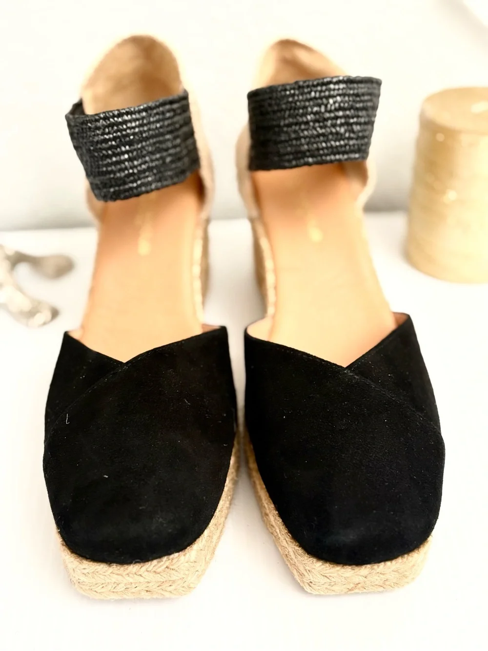 André Assous Pedra Wedge Espadrille Ankle-Strap Sandals Black and Natural Sz 40